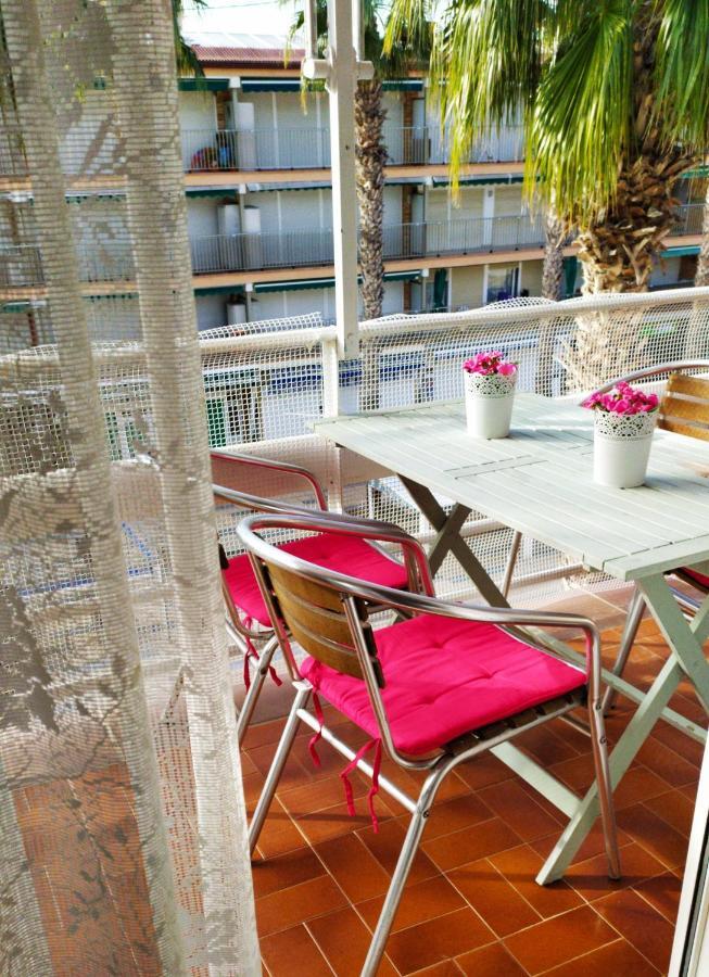 Encantador Apartamento Frente A La Playa De Bara Roda de Bará Exteriör bild