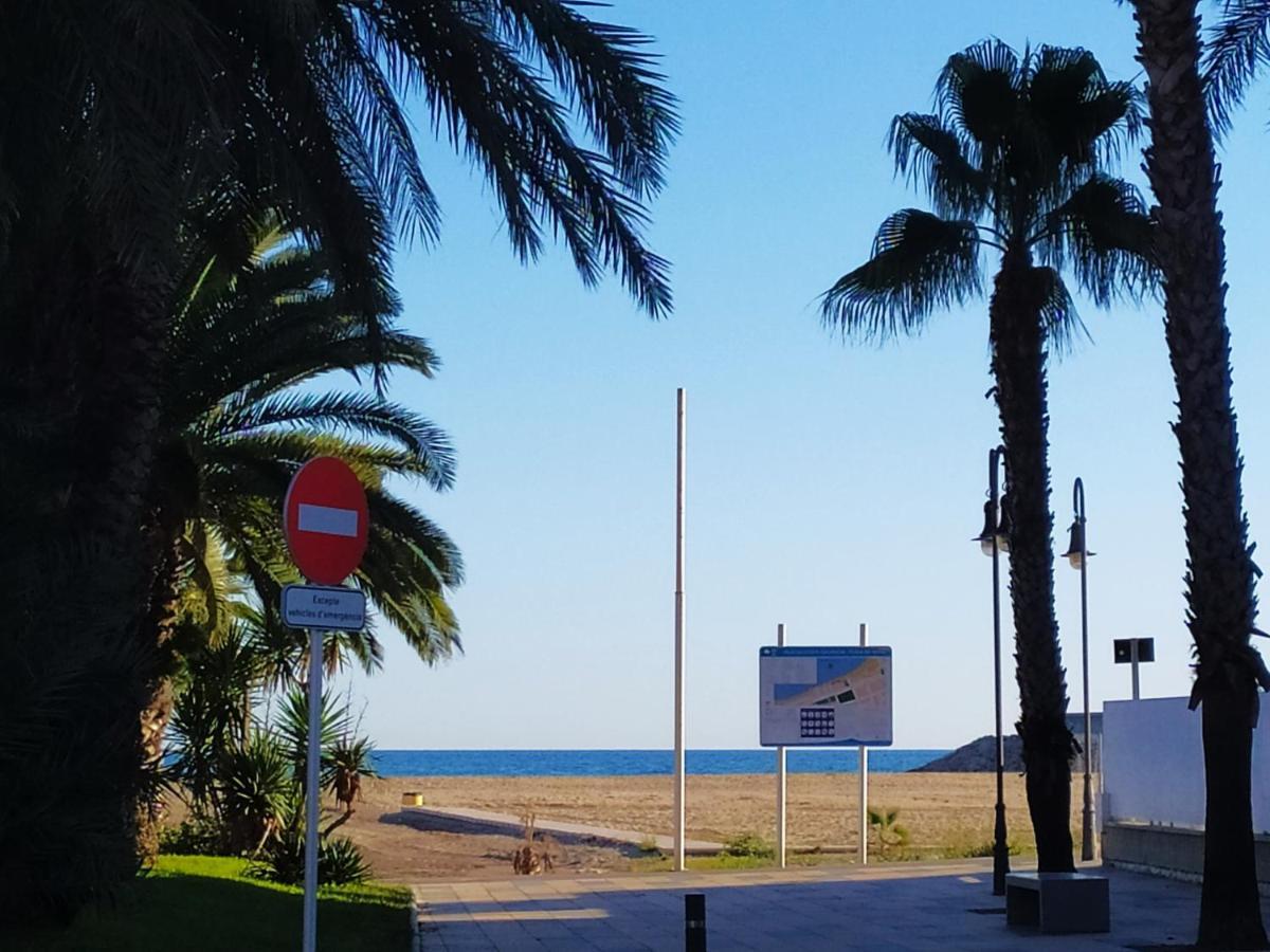 Encantador Apartamento Frente A La Playa De Bara Roda de Bará Exteriör bild